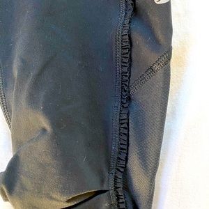 Lululemon crops size 4